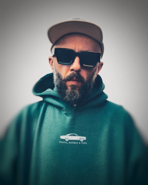 HOODIE FRONT